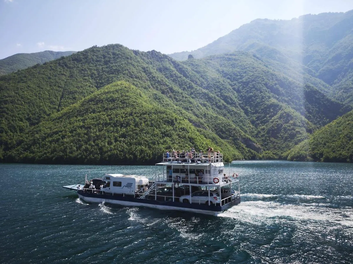 Hostel Rozafa Ferry & Accommodation Koman